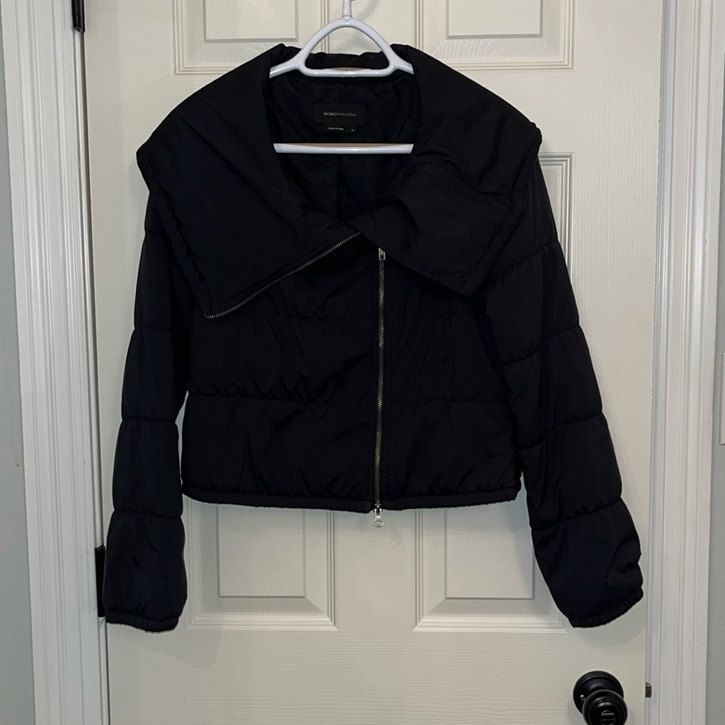 Bcbgmaxazria Women’s Black Puffer Jacket Sz Small Polyester Filled Lightweight